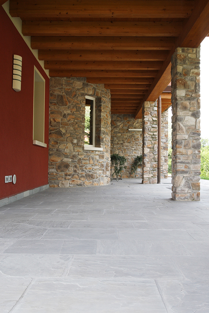 pavimento esterno pietra luserna